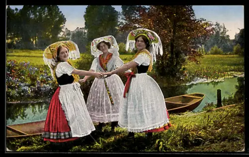 AK Frauen in Trachten aus dem Spreewald