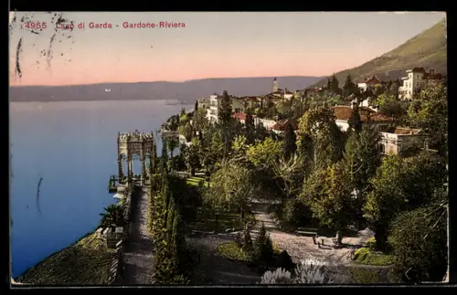 AK Gardone-Riviera /Lago di Garda, Parkanlagen mit Blick auf den See