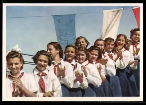 AK Sowjetische Pioniere, Die Jugend der Welt will den Frieden, Mädchen in Pionier-Uniformen
