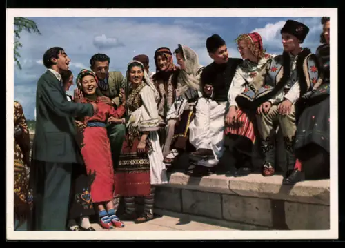 AK Die Jugend der Welt will den Frieden, internationale Trachtengruppe