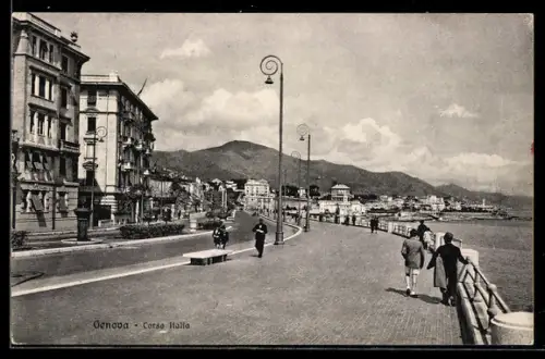 AK Genova, Corso Italia mit Spaziergängern und Blick auf das Meer