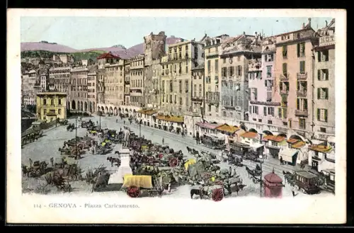 AK Genova, Piazza Caricamento con mercato animato e edifici storici