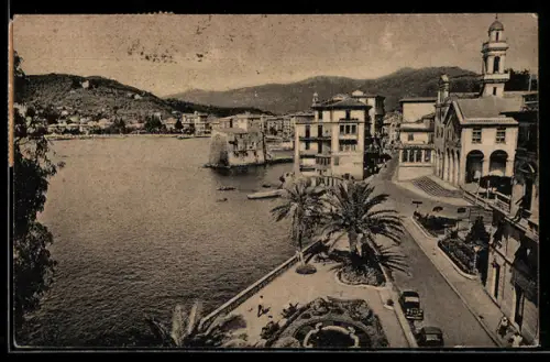 AK Rapallo, Un angolo di pace con vista sul porto e architettura storica
