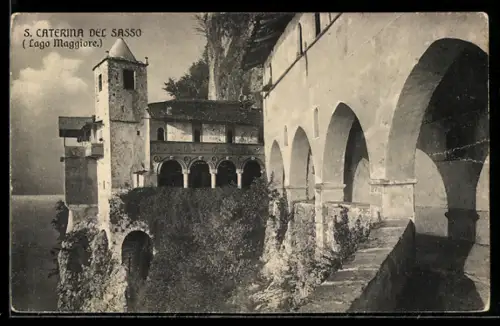 AK S. Caterina del Sasso, Vista del monastero affacciato sulla scogliera