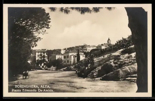 AK Bordighera /Alta, Piazza Edmondo De Amicis
