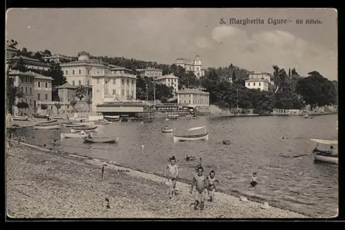 AK S. Margherita Ligure, Gli hôtel e la spiaggia con barche e bagnanti