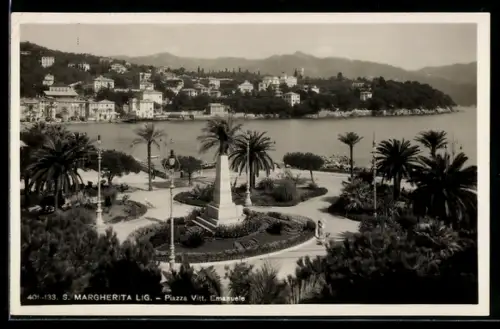 AK S. Margherita Ligure, Piazza Vittorio Emanuele con giardini e vista sul mare