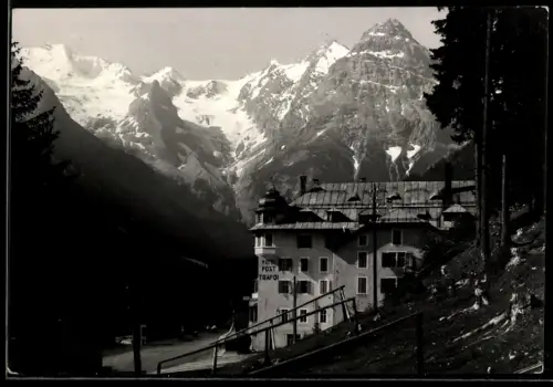 AK Trafoi, Hotel Posta con vista sulle montagne innevate dello Stelvio