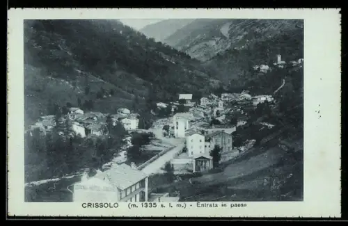 AK Crissolo, Entrata in paese