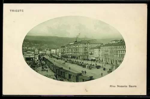 AK Trieste, Riva Nazario Sauro con vista sulla città e montagne sullo sfondo