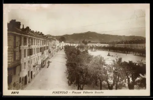 AK Pinerolo, Piazza Vittorio Veneto con vista panoramica e alberi lungo la strada