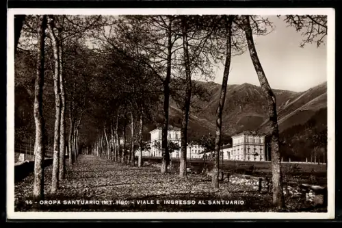 AK Oropa, Santuario, Viale e ingresso al santuario