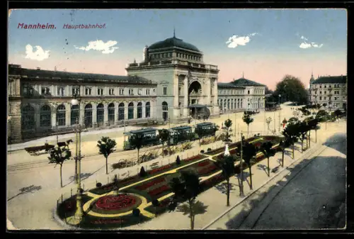AK Mannheim, Hauptbahnhof mit Strassenbahnen
