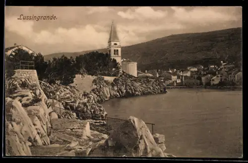 AK Lussingrande, Panorama mit Kirche