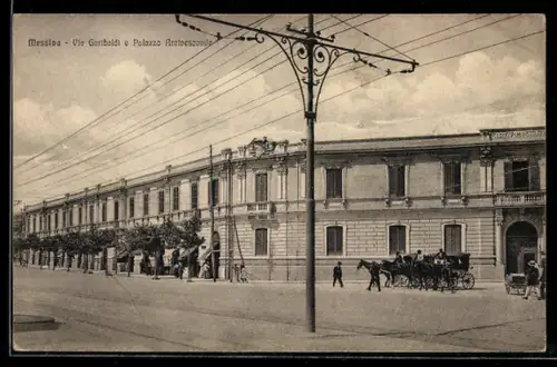 AK Messina, Via Garibaldi e Palazzo Arcivescovile con carrozza