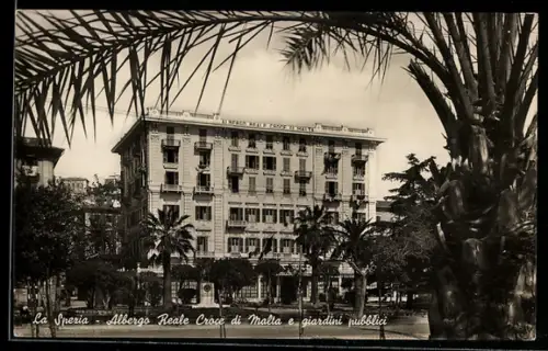 AK La Spezia, Albergo Reale Croce di Malta e giardini pubblici
