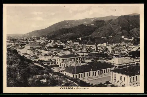 AK Carrara, Panorama della città circondata da colline