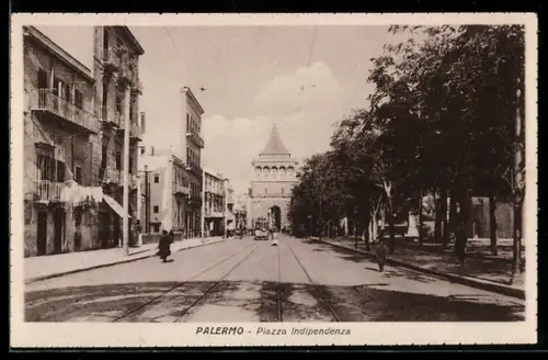 AK Palermo, Piazza Indipendenza con tram e edifici storici