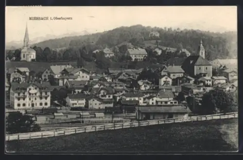 AK Miesbach i. Oberbayern, Teilansicht mit Kirche