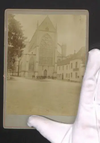 Fotografie Ansicht Altenberg /Odental, Altenberger Dom in der Aussenansicht mit Menschengruppe