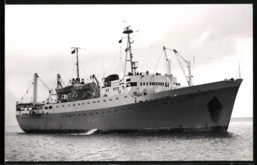 Fotografie Sowjetischer Fischtrawler Iozas Vitas von 1966 langsame Fahrt laufend