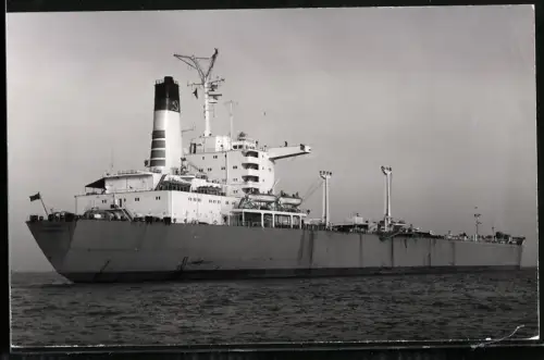 Fotografie Sowjetisches Tankschiff Kavkaz aus Noworossijsk langsame Fahrt laufend