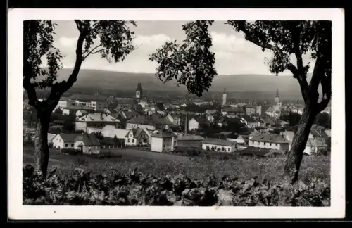 AK Uherske Hradiste, Teilansicht mit Bäumen