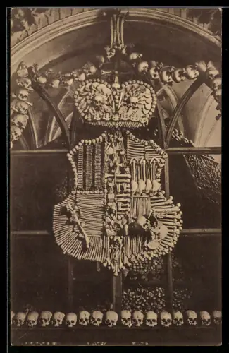 AK Kuttenberg, Beinhaus Sedlec, Wappen der Familie Schwarzenberg aus Knochen & Schädeln