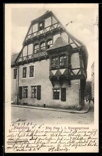 AK Magdeburg, vor dem alten Haus in der Kreuzgangstrasse