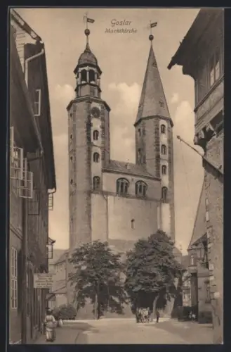 AK Goslar, Marktkirche mit Strasse
