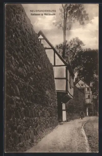 AK Neubrandenburg, Stadtmauer mit Wiekhäusern