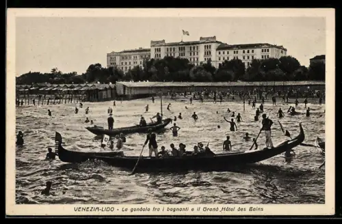 AK Venezia-Lido, La gondola fra i bagnanti e il Grand Hotel des Bains