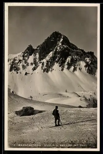 AK Bardonecchia, Guglia di Mezzodì innevata con sciatore in primo piano