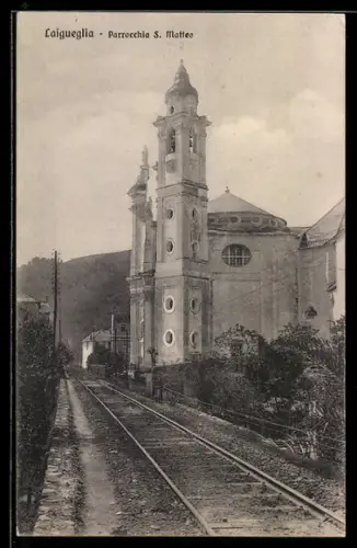 AK Laigueglia, Parrocchia S. Matteo con ferrovia adjacente