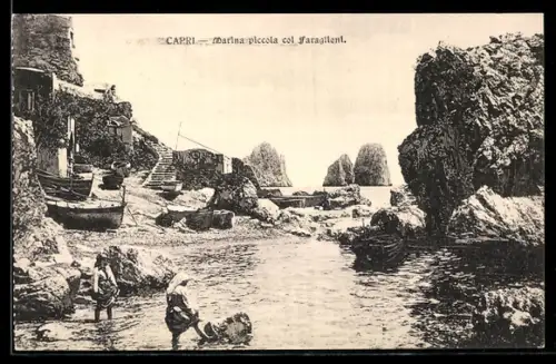 AK Capri, Marina piccola coi Faraglioni