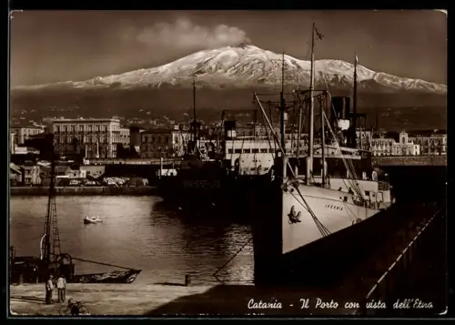 AK Catania, Il Porto con vista dell`Etna