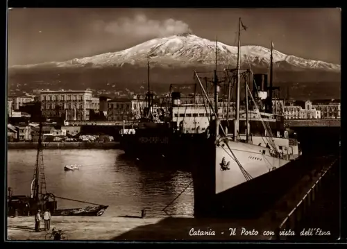 AK Catania, Il Porto con vista dell`Etna