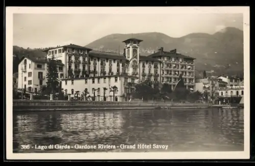 AK Gardone Riviera /Lago di Garda, Grand Hôtel Savoy mit Seeblick