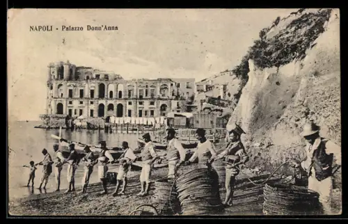 AK Napoli, Palazzo Donn`Anna e pescatori sulla spiaggia
