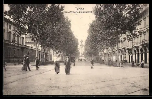 AK Torino, Corso Vittorio Emanuele II, viale alberato con passanti
