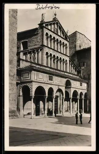 AK Pistoia, Facciata della Cattedrale di San Zeno
