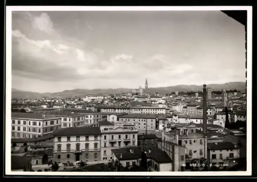 AK Arezzo, Panorama della città con vista sui tetti e colline sullo sfondo
