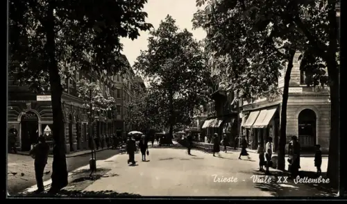 AK Trieste, Viale XX Settembre, scena di strada con alberi e pedoni