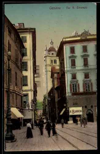 AK Genova, Via S. Lorenzo con persone che passeggiano