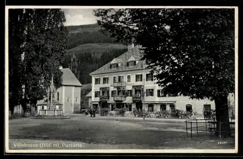 AK Villabassa b. Pusteria, Blick zum Hotel mit Vorplatz