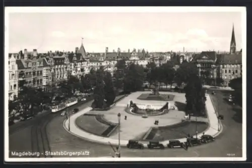 AK Magdeburg, Staatsbürgerplatz aus der Vogelschau, Strassenbahn, Parkanlage, historische Gebäude