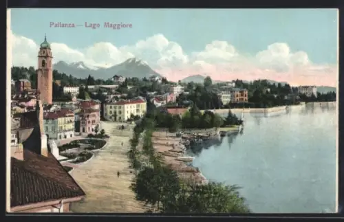 AK Pallanza /Lago Maggiore, Vista sul lungolago e centro storico con campanile