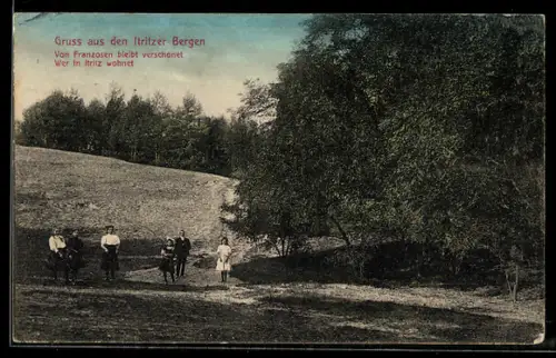 AK Itritz, Idyllische Partie in der Natur mit Wanderern