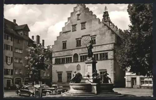 AK Lindau im Bodensee, Reichsplatz, Rathaus, Lindaviabrunnen