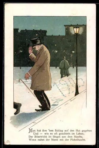 AK Polizist mit Pickelhaube in einem verschneiten Ort bei Nacht